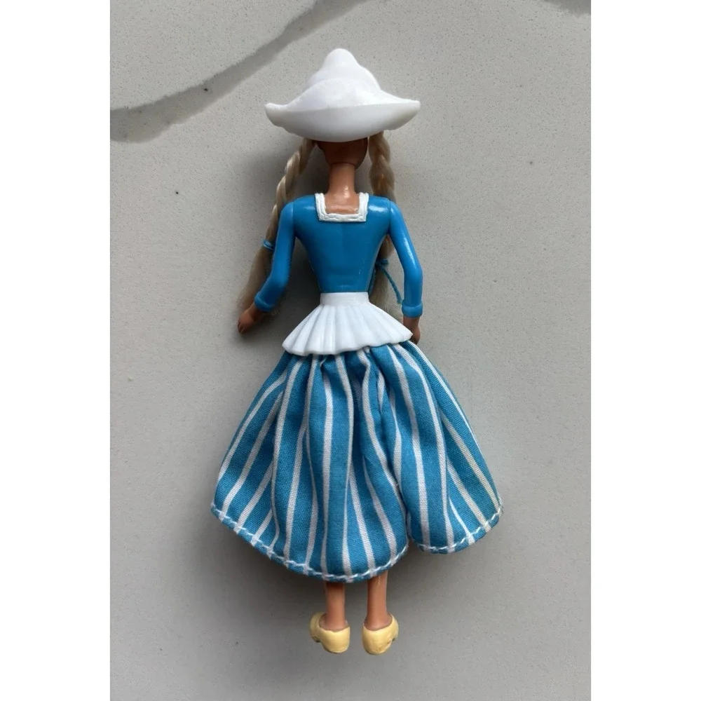Vintage 1995 McDonald's Dolls Of The World Dutch Barbie Toy